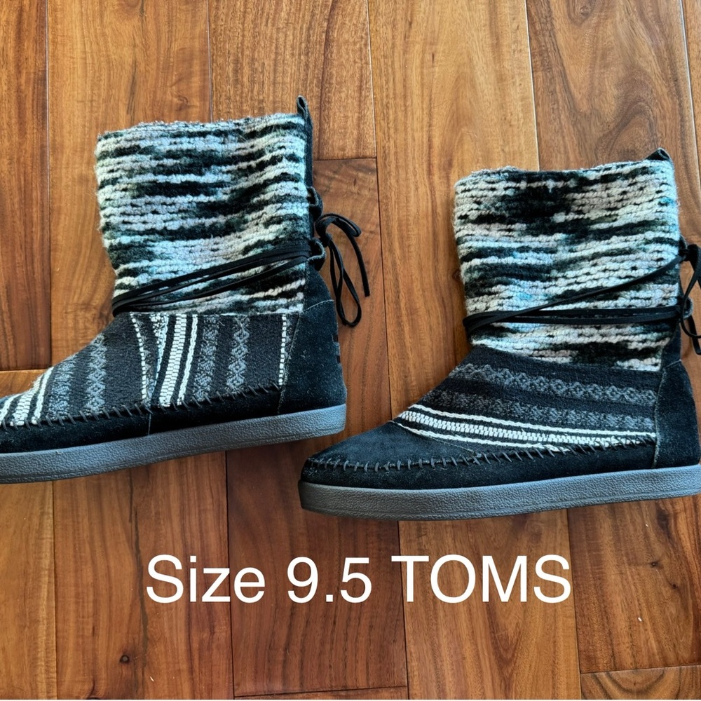 TOMS Striped Knit Ankle Boots - Size 9.5